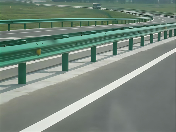 中卫高速护栏板守护安全广泛应用于多个行业